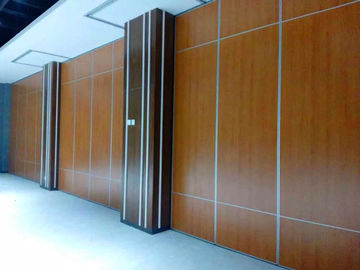 85mm Thickness Sound Proof Folding Partition Walls MDF Finishing Space Saving